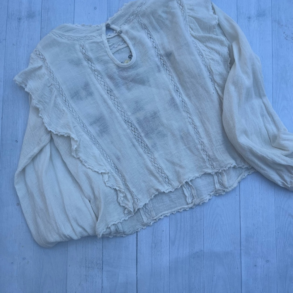 Rare**Free People boho embroidered Top! Super cute! - Picture 3 of 7